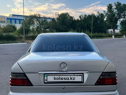 Mercedes-Benz E 230 1990 года за 1 999 000 тг. в Шымкент – фото 6