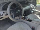 Mercedes-Benz C 200 2002 годаүшін1 300 000 тг. в Жанаозен – фото 3