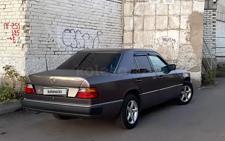 Mercedes-Benz E 260 1991 годаfor1 500 000 тг. в Караганда