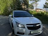 Chevrolet Cruze 2010 года за 3 500 000 тг. в Риддер – фото 2