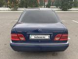 Mercedes-Benz E 230 1997 годаүшін2 600 000 тг. в Астана – фото 2