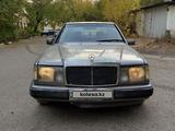 Mercedes-Benz E 230 1988 года за 700 000 тг. в Караганда – фото 2