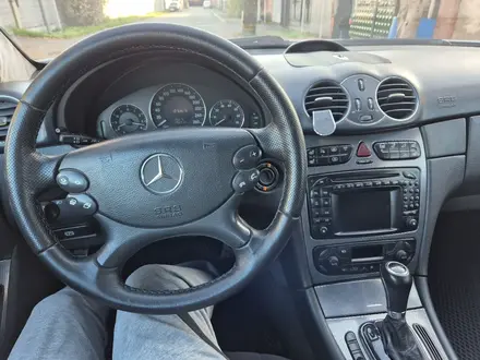 Mercedes-Benz CLK 320 2002 года за 4 500 000 тг. в Алматы – фото 5