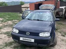 Volkswagen Golf, 2002