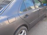 Mercedes-Benz E 230 1998 годаfor2 800 000 тг. в Рудный – фото 5