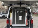 Volkswagen Transporter 2017 года за 16 000 000 тг. в Алматы – фото 4
