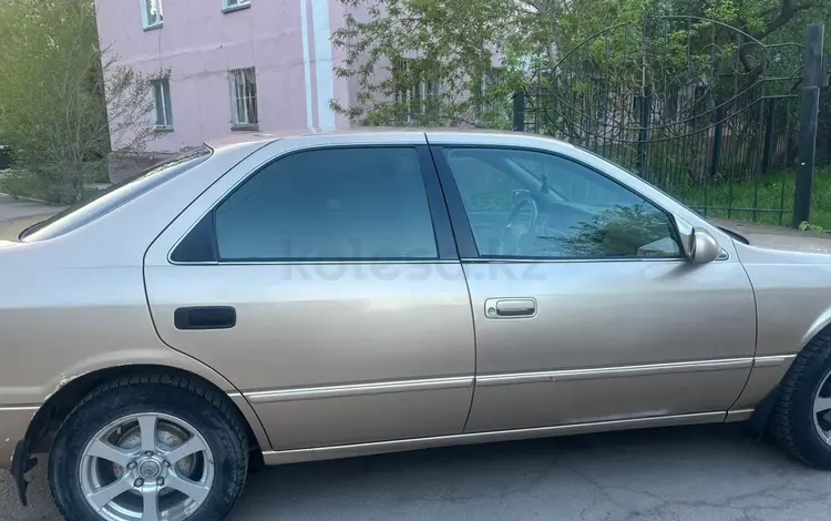 Toyota Camry 1999 годаүшін3 300 000 тг. в Астана