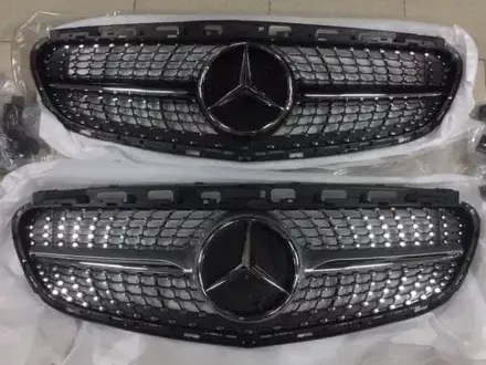 Решетка радиатора Mercedes-Benz E-Class W212 рестайлинг в стиле Diamond AMG за 80 000 тг. в Алматы