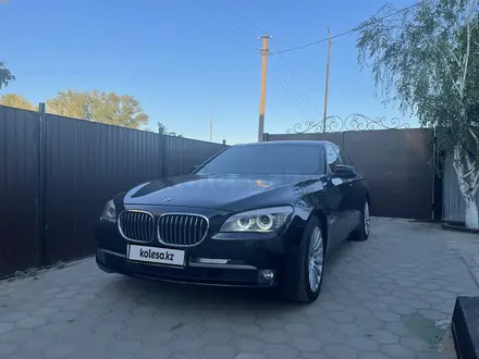 BMW 740 2009 года за 9 600 000 тг. в Астана