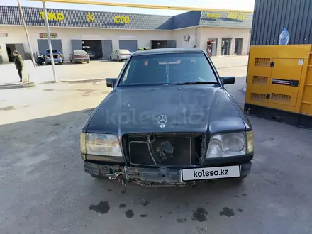 Mercedes-Benz E 320 1994 года за 1 400 000 тг. в Алматы