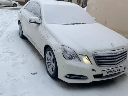 Mercedes-Benz E 500 2012 года за 9 000 000 тг. в Астана – фото 4