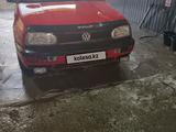 Volkswagen Golf 1993 годаfor1 550 000 тг. в Семей