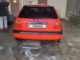 Volkswagen Golf 1993 годаfor1 550 000 тг. в Семей – фото 2