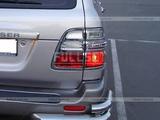 Накладки хром на задние фонари Toyota Land cruiser тойота 100 за 10 000 тг. в Алматы