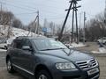 Volkswagen Touareg 2005 годаүшін4 400 000 тг. в Алматы