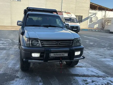 Toyota Land Cruiser Prado 2002 года за 11 800 000 тг. в Тараз – фото 2