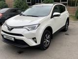 Toyota RAV4 2017 года за 12 500 000 тг. в Алматы