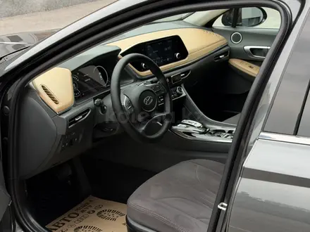 Hyundai Sonata 2021 года за 11 400 000 тг. в Шымкент – фото 17