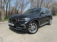 BMW X5 2022 года за 38 400 000 тг. в Алматы