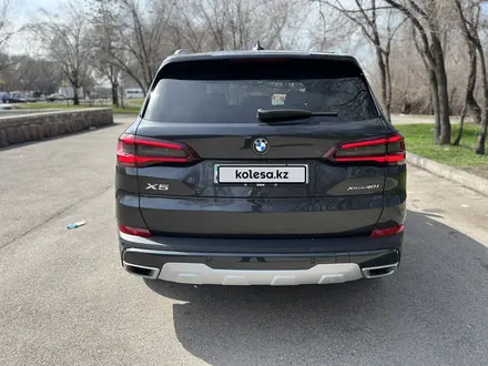 BMW X5 2022 года за 36 000 000 тг. в Алматы – фото 8