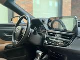 Lexus ES 300h 2022 годаүшін19 700 000 тг. в Астана – фото 5