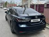 Toyota Camry 2021 года за 12 900 000 тг. в Алматы – фото 3