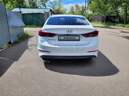 Hyundai Elantra 2018 годаүшін7 000 000 тг. в Астана – фото 4