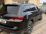 Volkswagen Atlas 2021 года за 16 500 000 тг. в Караганда – фото 2