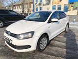 Volkswagen Polo 2012 годаfor3 800 000 тг. в Атбасар