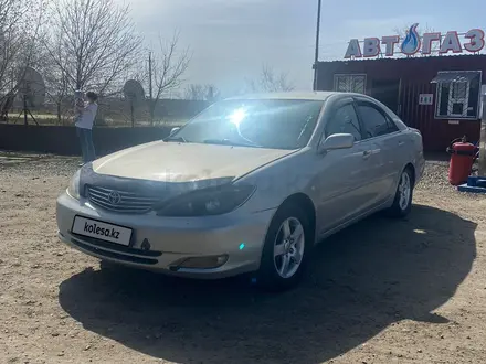 Toyota Camry 2002 года за 4 300 000 тг. в Актобе – фото 3