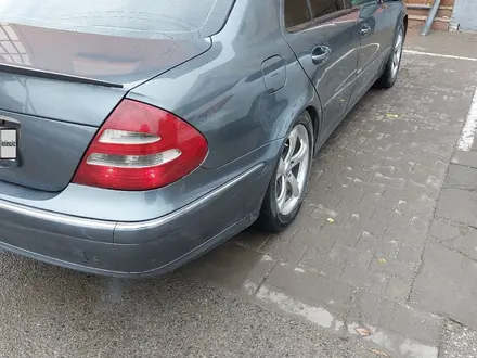 Mercedes-Benz E 350 2006 года за 6 200 000 тг. в Актобе – фото 3