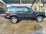 Jeep Grand Cherokee 1998 годаүшін5 500 000 тг. в Алматы – фото 3