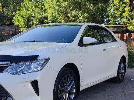 Toyota Camry 2015 года за 11 600 000 тг. в Тараз – фото 2