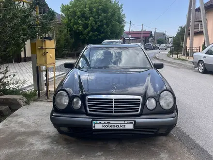 Mercedes-Benz E 280 1997 года за 2 200 000 тг. в Шымкент