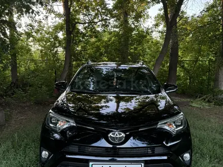 Toyota RAV4 2019 года за 15 000 000 тг. в Актобе – фото 11