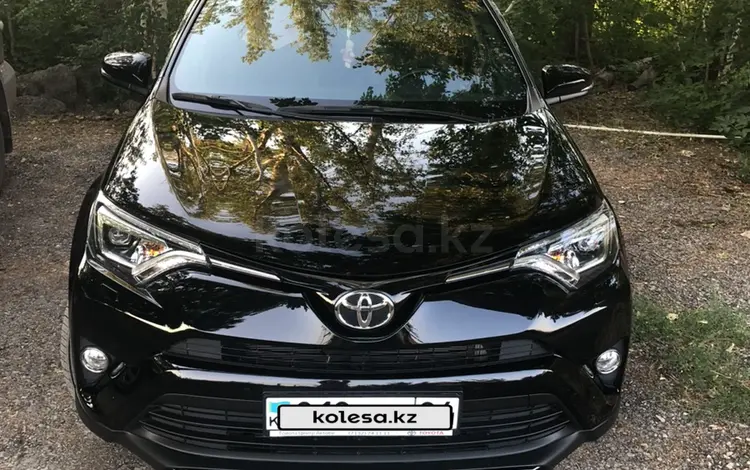 Toyota RAV4 2019 годаfor15 000 000 тг. в Актобе