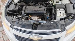 Chevrolet Cruze 2013 года за 3 500 000 тг. в Астана – фото 2
