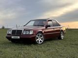 Mercedes-Benz E 500 1992 годаүшін2 200 000 тг. в Караганда