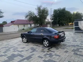 Audi 80