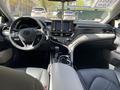 Toyota Camry 2022 года за 14 900 000 тг. в Костанай – фото 11