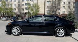 Toyota Camry 2022 года за 16 900 000 тг. в Костанай – фото 3