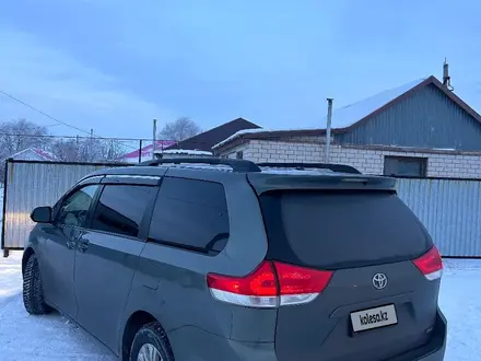 Toyota Sienna 2012 года за 7 300 000 тг. в Актобе – фото 2