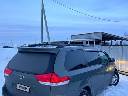 Toyota Sienna 2012 года за 7 300 000 тг. в Актобе – фото 4