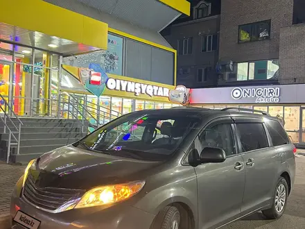 Toyota Sienna 2012 года за 7 300 000 тг. в Актобе – фото 8