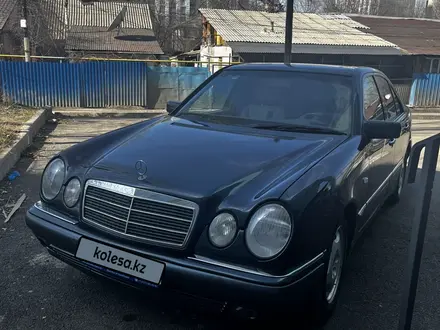 Mercedes-Benz E 280 1998 годаүшін3 400 000 тг. в Алматы