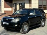 Toyota Fortuner 2006 года за 8 060 000 тг. в Караганда – фото 3