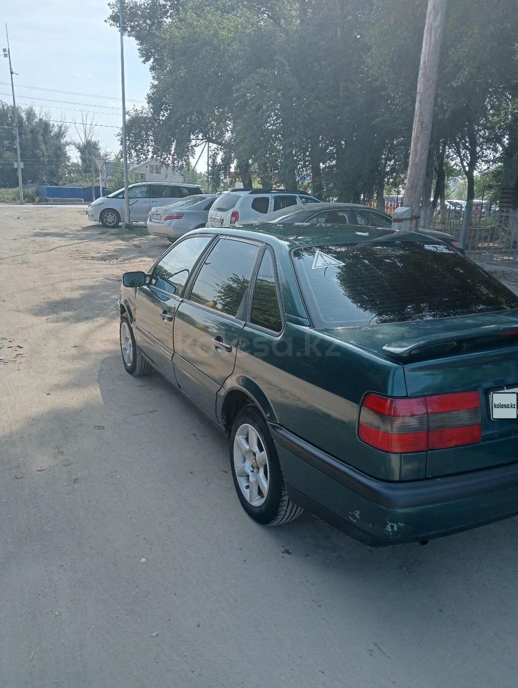 Volkswagen Passat 1996 г.