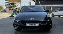 Hyundai Elantra 2023 годаүшін7 480 000 тг. в Алматы – фото 2
