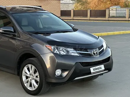 Toyota RAV4 2015 года за 10 500 000 тг. в Актобе – фото 9