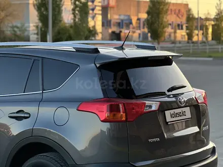 Toyota RAV4 2015 года за 10 500 000 тг. в Актобе – фото 11